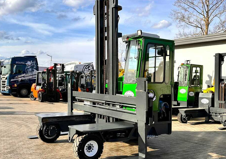 Combilift C5000XL / LPG / AIR CONDITIONING / WIDE POSITIONER / DUPLEX MAST / ADJUSTABLE FORKS / NEW TIRES / EXCELLENT CONDITION! - Šakinis krautuvas su privažiavimu iš keturių pusių: foto 2 Combilift C5000XL / LPG / AIR CONDITIONING / WIDE POSITIONER / DUPLEX MAST / ADJUSTABLE FORKS / NEW TIRES / EXCELLENT CONDITION! - Šakinis krautuvas su privažiavimu iš keturių pusių: foto 2