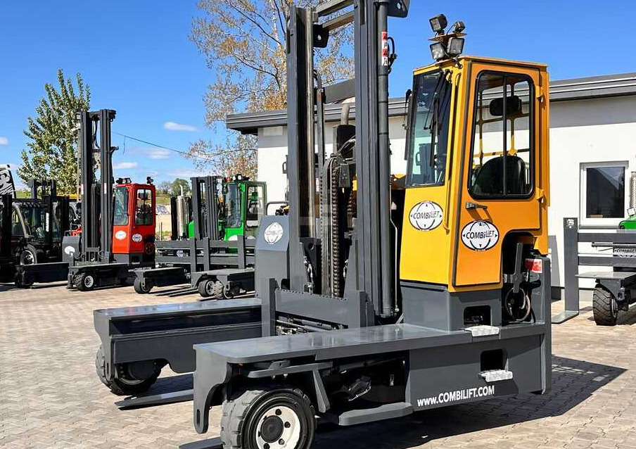 Combilift C9000 / GAS / DUPLEX / 4700MM / FREE LIFT / POSITIONER / FORK SIDE SHIFT / EXCELLENT CONDITION - Šakinis krautuvas su privažiavimu iš keturių pusių: foto 4 Combilift C9000 / GAS / DUPLEX / 4700MM / FREE LIFT / POSITIONER / FORK SIDE SHIFT / EXCELLENT CONDITION - Šakinis krautuvas su privažiavimu iš keturių pusių: foto 4