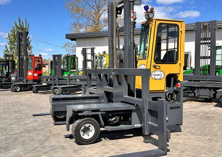 Combilift C9000 / GAS / DUPLEX / 4700MM / FREE LIFT / POSITIONER / FORK SIDE SHIFT / EXCELLENT CONDITION - Šakinis krautuvas su privažiavimu iš keturių pusių: foto 3 Combilift C9000 / GAS / DUPLEX / 4700MM / FREE LIFT / POSITIONER / FORK SIDE SHIFT / EXCELLENT CONDITION - Šakinis krautuvas su privažiavimu iš keturių pusių: foto 3