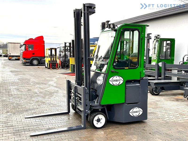 Combilift Combilift C3000CB - DUPLEX 4000mm - Year 2015 - / CABIN - HEATING / ONLY 6546 MTH / EXCELLENT CONDITION / LIKE NEW! Combilift C3 - Šakinis krautuvas su privažiavimu iš keturių pusių: foto 3 Combilift Combilift C3000CB - DUPLEX 4000mm - Year 2015 - / CABIN - HEATING / ONLY 6546 MTH / EXCELLENT CONDITION / LIKE NEW! Combilift C3 - Šakinis krautuvas su privažiavimu iš keturių pusių: foto 3