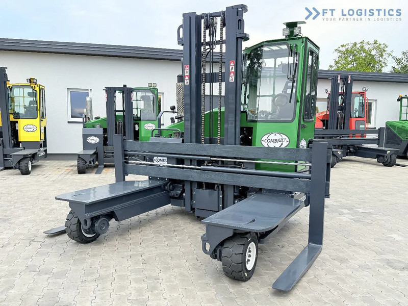 Combilift Combilift C4500 / DIESEL / DUPLEX 4000MM / WIDE FORK POSITIONER / HEATING / FULL CABIN / PERFECT CONDITION / Wide range of four- - Šakinis krautuvas su privažiavimu iš keturių pusių: foto 5 Combilift Combilift C4500 / DIESEL / DUPLEX 4000MM / WIDE FORK POSITIONER / HEATING / FULL CABIN / PERFECT CONDITION / Wide range of four- - Šakinis krautuvas su privažiavimu iš keturių pusių: foto 5