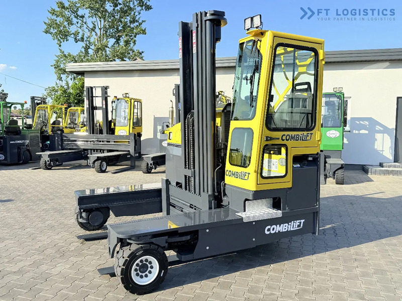 Combilift Combilift C5000 / DIESEL / TRIPLEX 6000MM / FREE LIFT / FORK POSITIONER / BUILT-IN SCALE / HEATING / FULL CABIN / PERFECT CONDIT - Šakinis krautuvas su privažiavimu iš keturių pusių: foto 5 Combilift Combilift C5000 / DIESEL / TRIPLEX 6000MM / FREE LIFT / FORK POSITIONER / BUILT-IN SCALE / HEATING / FULL CABIN / PERFECT CONDIT - Šakinis krautuvas su privažiavimu iš keturių pusių: foto 5