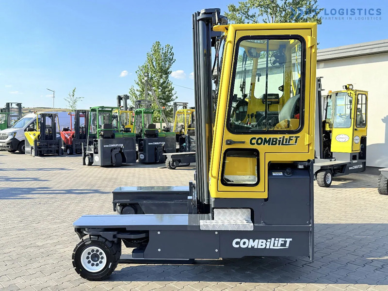 Combilift Combilift C5000 / DIESEL / TRIPLEX 6000MM / FREE LIFT / FORK POSITIONER / BUILT-IN SCALE / HEATING / FULL CABIN / PERFECT CONDIT - Šakinis krautuvas su privažiavimu iš keturių pusių: foto 4 Combilift Combilift C5000 / DIESEL / TRIPLEX 6000MM / FREE LIFT / FORK POSITIONER / BUILT-IN SCALE / HEATING / FULL CABIN / PERFECT CONDIT - Šakinis krautuvas su privažiavimu iš keturių pusių: foto 4