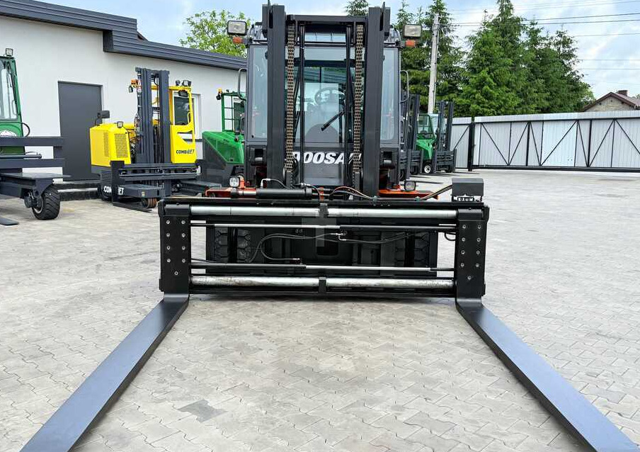 Doosan DOOSAN / DUPLEX 3000MM / SIDE SHIFT / FORK POSITIONER / 2500MM FORKS / 7000KG / CABIN / LIKE NEW - Dyzelinis krautuvas: foto 2 Doosan DOOSAN / DUPLEX 3000MM / SIDE SHIFT / FORK POSITIONER / 2500MM FORKS / 7000KG / CABIN / LIKE NEW - Dyzelinis krautuvas: foto 2