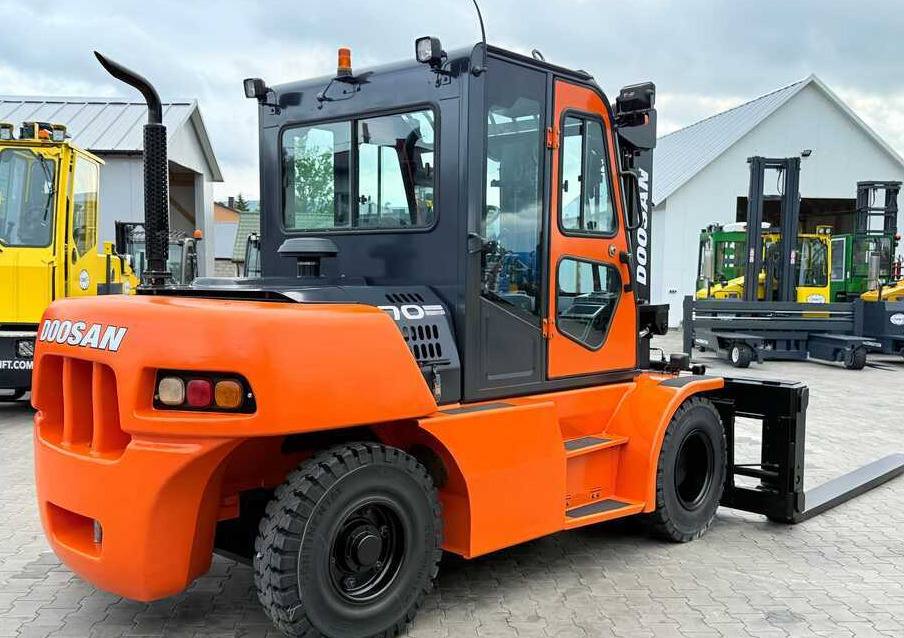 Doosan DOOSAN / DUPLEX 3000MM / SIDE SHIFT / FORK POSITIONER / 2500MM FORKS / 7000KG / CABIN / LIKE NEW - Dyzelinis krautuvas: foto 5 Doosan DOOSAN / DUPLEX 3000MM / SIDE SHIFT / FORK POSITIONER / 2500MM FORKS / 7000KG / CABIN / LIKE NEW - Dyzelinis krautuvas: foto 5