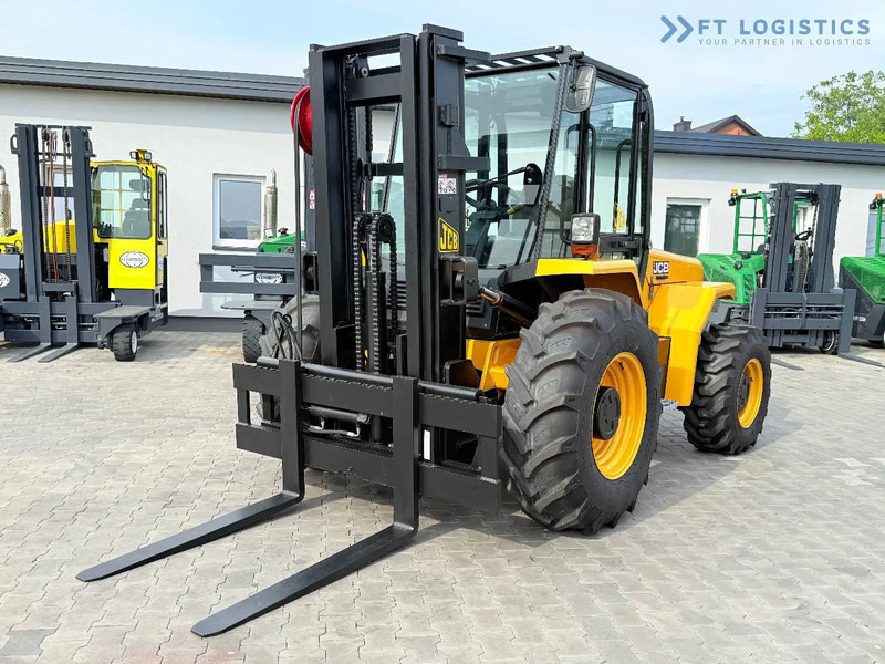 JCB 940 / DIESEL / TRIPLEX 4500MM / FORK POSITIONER / SIDE SHIFT / 4T / NEW TYRES / LIKE NEW 940 / DIESEL / TRIPLEX 4500MM / FORK PO - Krautuvas-visureigis: foto 3 JCB 940 / DIESEL / TRIPLEX 4500MM / FORK POSITIONER / SIDE SHIFT / 4T / NEW TYRES / LIKE NEW 940 / DIESEL / TRIPLEX 4500MM / FORK PO - Krautuvas-visureigis: foto 3