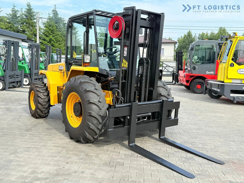 JCB 940 / DIESEL / TRIPLEX 4500MM / FORK POSITIONER / SIDE SHIFT / 4T / NEW TYRES / LIKE NEW 940 / DIESEL / TRIPLEX 4500MM / FORK PO - Krautuvas-visureigis: foto 5 JCB 940 / DIESEL / TRIPLEX 4500MM / FORK POSITIONER / SIDE SHIFT / 4T / NEW TYRES / LIKE NEW 940 / DIESEL / TRIPLEX 4500MM / FORK PO - Krautuvas-visureigis: foto 5