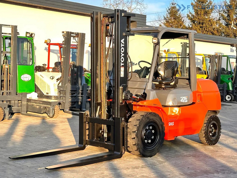 Toyota 42-4FD40 / DIESEL / 4500KG / DUPLEX / FORKS 1400MM / WELL-MAINTAINED 42-4FD40 / DIESEL / 4500KG / DUPLEX / FORKS 1400MM / WELL-M - Dyzelinis krautuvas: foto 1 Toyota 42-4FD40 / DIESEL / 4500KG / DUPLEX / FORKS 1400MM / WELL-MAINTAINED 42-4FD40 / DIESEL / 4500KG / DUPLEX / FORKS 1400MM / WELL-M - Dyzelinis krautuvas: foto 1