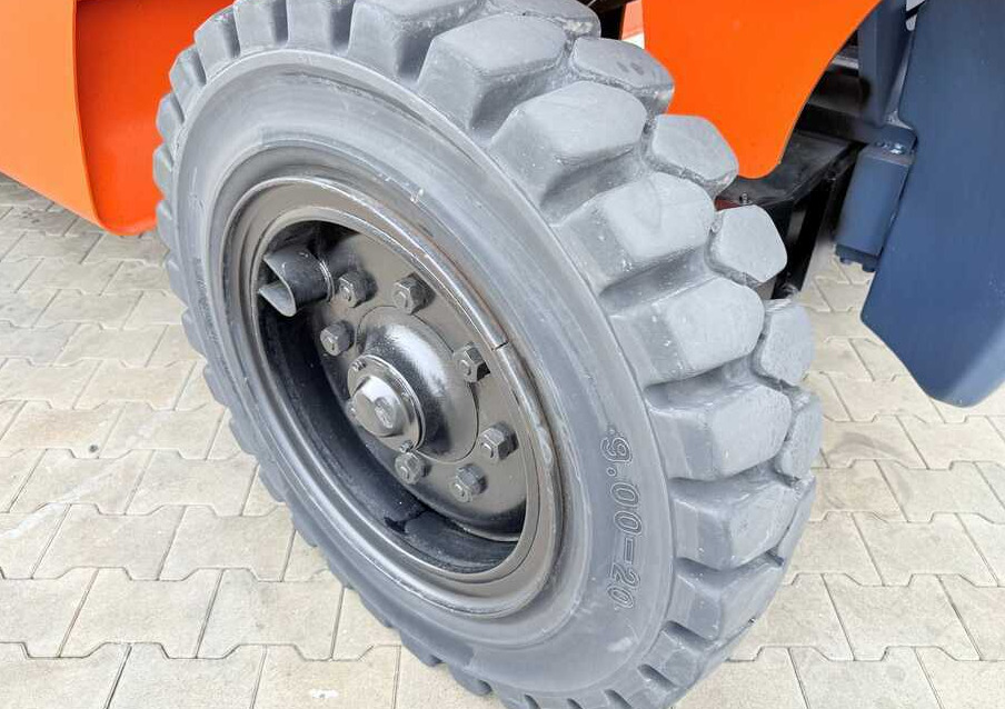 Toyota 60-5FD80 / DIESEL / DUPLEX - 4500MM / NEW TYRES / HEATED CABIN / 8 TON / UDT / EXCELLENT CONDITION - Dyzelinis krautuvas: foto 5 Toyota 60-5FD80 / DIESEL / DUPLEX - 4500MM / NEW TYRES / HEATED CABIN / 8 TON / UDT / EXCELLENT CONDITION - Dyzelinis krautuvas: foto 5