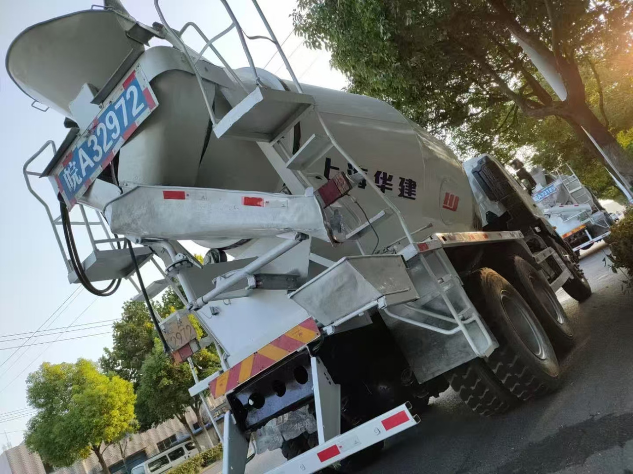 HINO 700  - Autocisterna: foto 4 HINO 700  - Autocisterna: foto 4