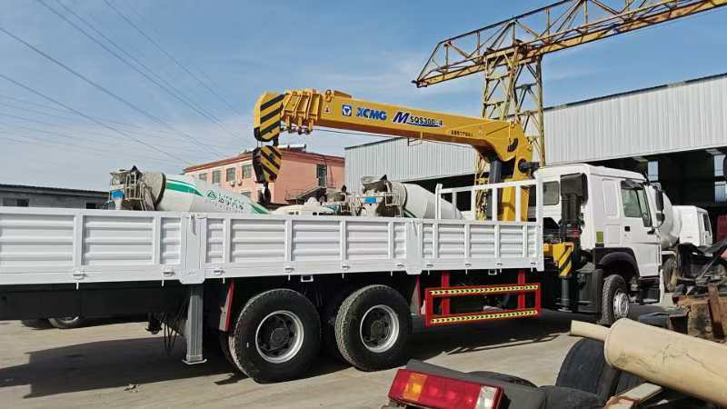 HOWO ,XCMG HOWO 375 engine,XCMG 12 tons crane truck - Sunkvežimis su kranu: foto 4 HOWO ,XCMG HOWO 375 engine,XCMG 12 tons crane truck - Sunkvežimis su kranu: foto 4