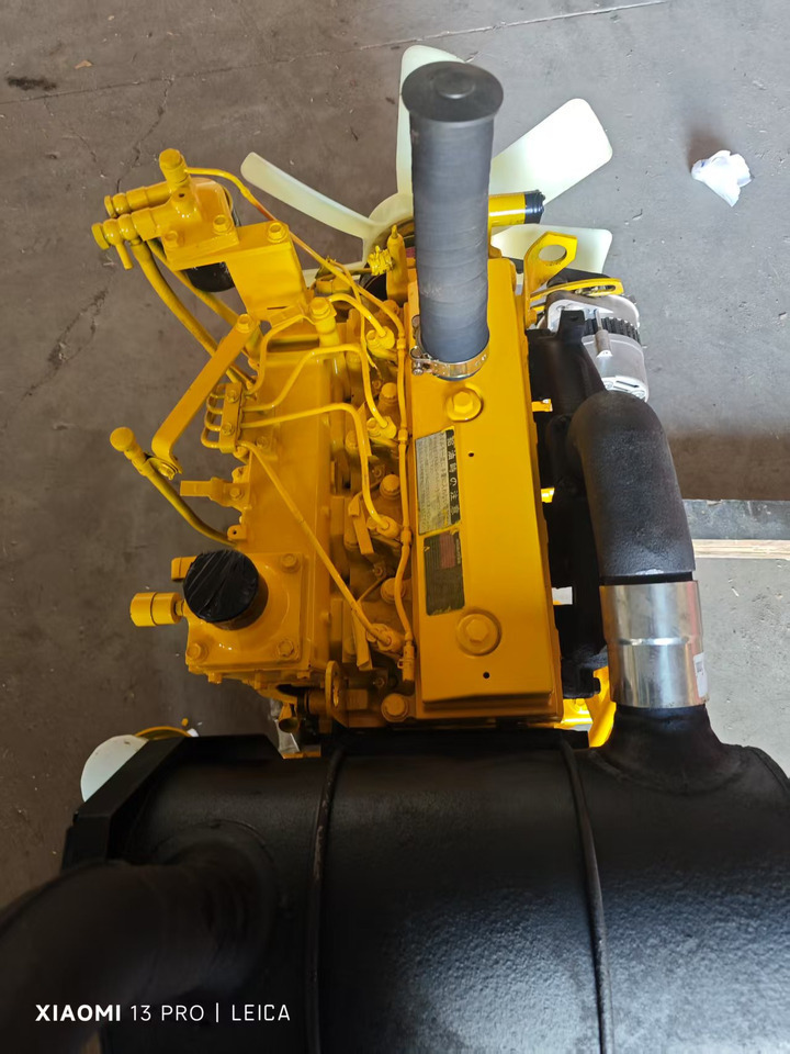 KOMATSU 4D95LE - Variklis - Ekskavatorius: foto 4 KOMATSU 4D95LE - Variklis - Ekskavatorius: foto 4