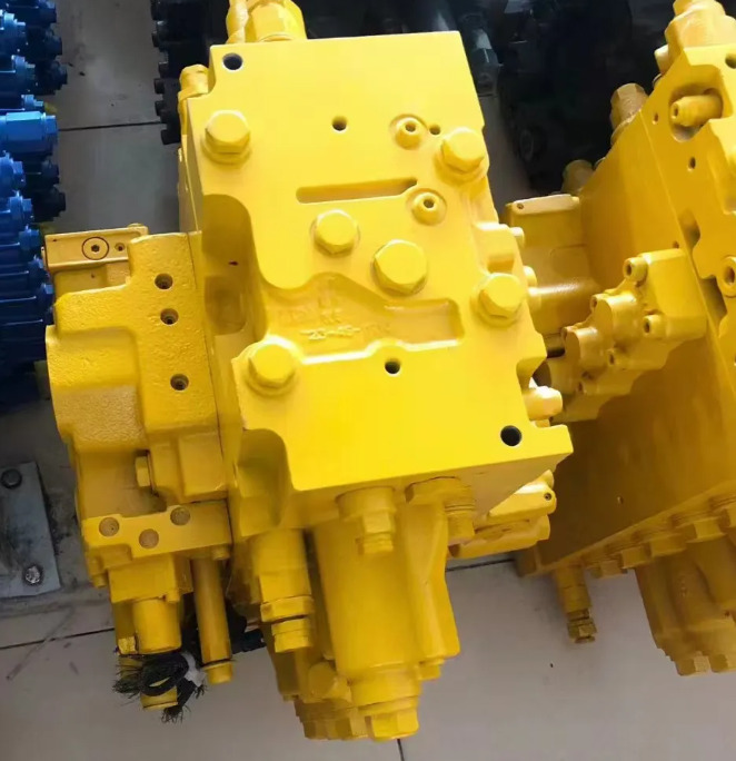 KOMATSU PC200-8 - Hidraulinis vožtuvas - Ekskavatorius: foto 2 KOMATSU PC200-8 - Hidraulinis vožtuvas - Ekskavatorius: foto 2