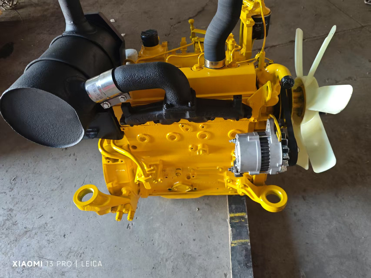 KOMATSU SAA4D95LE - Variklis ir dalys - Padargas: foto 2 KOMATSU SAA4D95LE - Variklis ir dalys - Padargas: foto 2