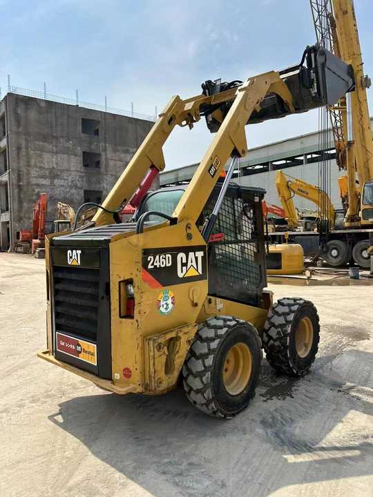 90% New Front Loader Tractor CAT 246D Skid Steer Loader / Used Cat 226B 246C 246d Mini Skid Steer Loader in Stock - Mini krautuvas: foto 3 90% New Front Loader Tractor CAT 246D Skid Steer Loader / Used Cat 226B 246C 246d Mini Skid Steer Loader in Stock - Mini krautuvas: foto 3