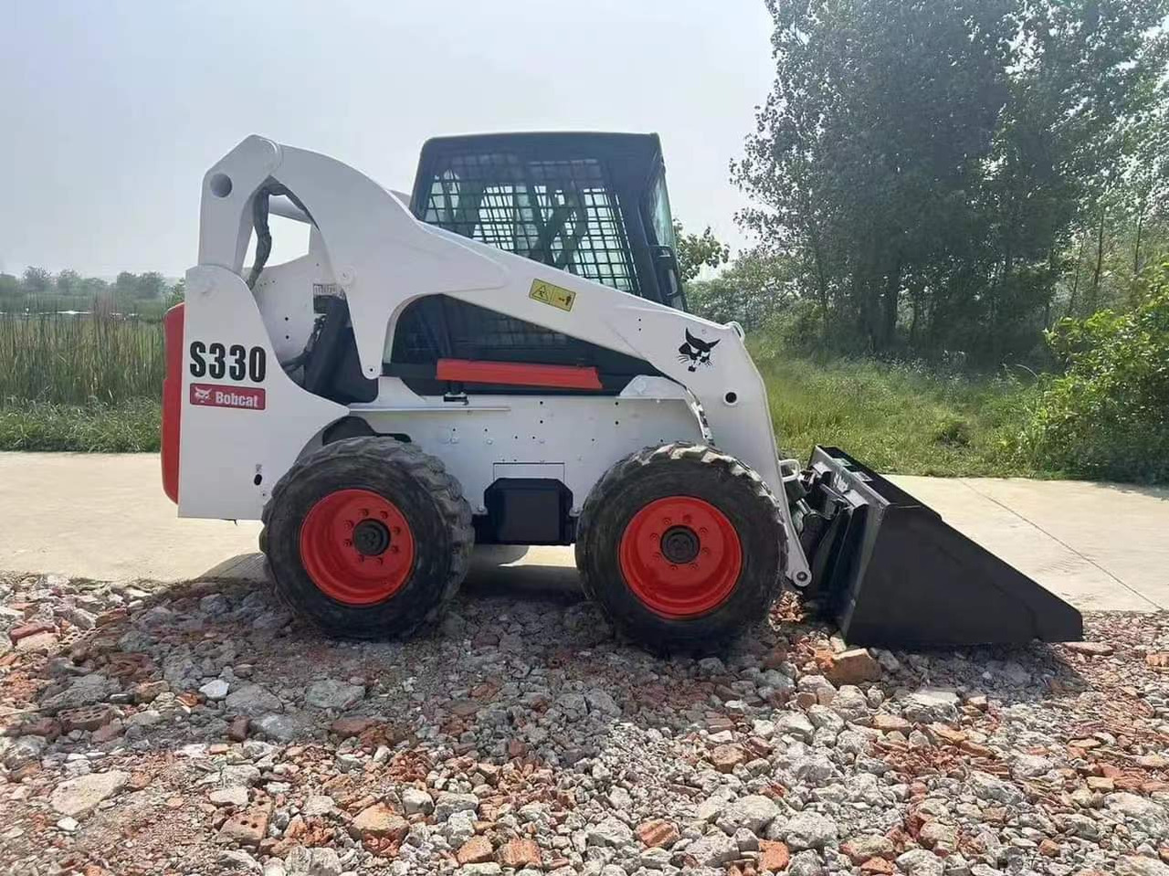 BOBCAT Used Heavy Construction Equipment bobcat S330 Second Hand Skid Steers Used Machine Hot Sale - Mini krautuvas: foto 5 BOBCAT Used Heavy Construction Equipment bobcat S330 Second Hand Skid Steers Used Machine Hot Sale - Mini krautuvas: foto 5