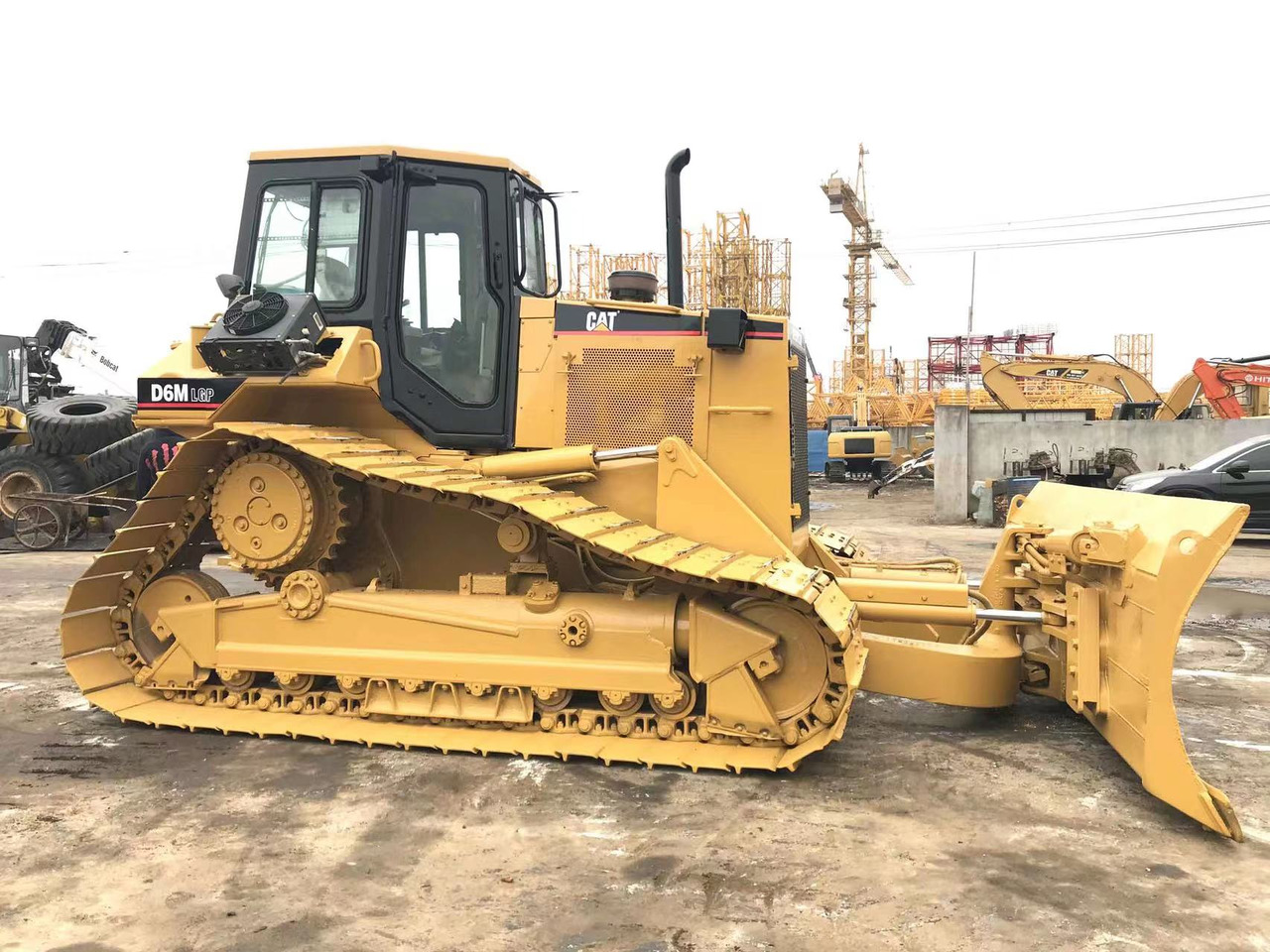BULLDOZER Good Condition D6m Mini Bulldozer New Crawler Bulldozer with Parts Price Bulldozers - Buldozeris: foto 5 BULLDOZER Good Condition D6m Mini Bulldozer New Crawler Bulldozer with Parts Price Bulldozers - Buldozeris: foto 5