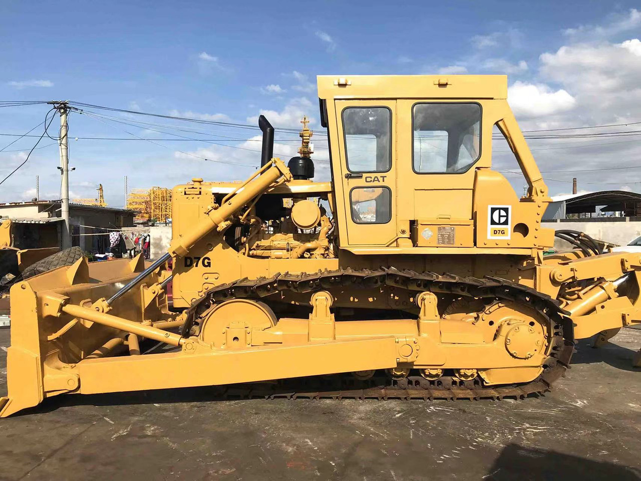 BULLDOZER Good Condition D7G Mini Bulldozer New Crawler Bulldozer with Parts Price Bulldozers - Buldozeris: foto 2 BULLDOZER Good Condition D7G Mini Bulldozer New Crawler Bulldozer with Parts Price Bulldozers - Buldozeris: foto 2
