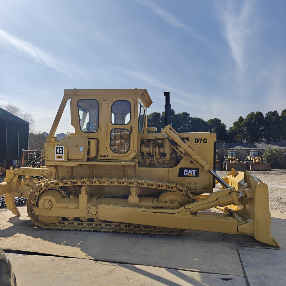 BULLDOZER Good Condition D7G Mini Bulldozer New Crawler Bulldozer with Parts Price Bulldozers - Buldozeris: foto 4 BULLDOZER Good Condition D7G Mini Bulldozer New Crawler Bulldozer with Parts Price Bulldozers - Buldozeris: foto 4
