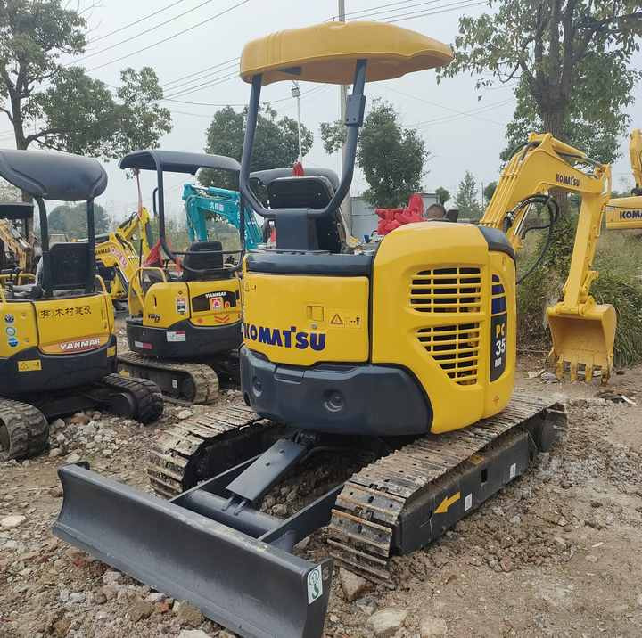 Best Quality Komatsu PC35-2 Used Mini Excavator Earth-moving Machinery in Good Condition - Vikšrinis ekskavatorius: foto 1 Best Quality Komatsu PC35-2 Used Mini Excavator Earth-moving Machinery in Good Condition - Vikšrinis ekskavatorius: foto 1