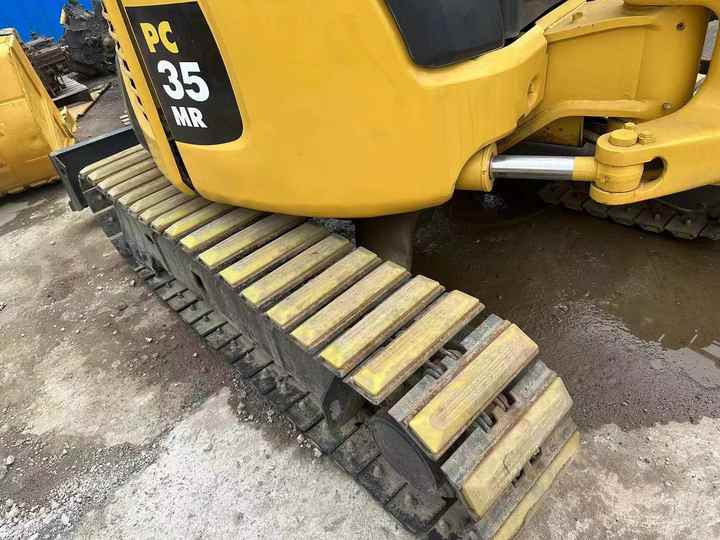 Best Quality Komatsu PC35mr Used Mini Excavator Earth-moving Machinery in Good Performance - Vikšrinis ekskavatorius: foto 5 Best Quality Komatsu PC35mr Used Mini Excavator Earth-moving Machinery in Good Performance - Vikšrinis ekskavatorius: foto 5