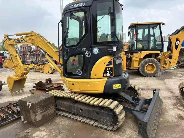 Best Quality Komatsu PC35mr Used Mini Excavator Earth-moving Machinery in Good Performance - Vikšrinis ekskavatorius: foto 2 Best Quality Komatsu PC35mr Used Mini Excavator Earth-moving Machinery in Good Performance - Vikšrinis ekskavatorius: foto 2