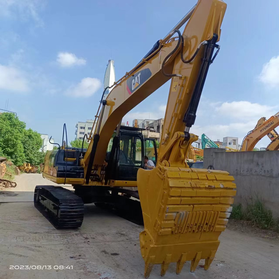CATERPILLAR 320D Used Excavator Hotsale Good Conditional - Vikšrinis ekskavatorius: foto 1 CATERPILLAR 320D Used Excavator Hotsale Good Conditional - Vikšrinis ekskavatorius: foto 1