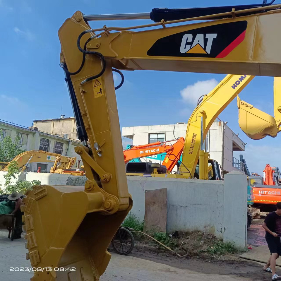 CATERPILLAR 320D Used Excavator Hotsale Good Conditional - Vikšrinis ekskavatorius: foto 4 CATERPILLAR 320D Used Excavator Hotsale Good Conditional - Vikšrinis ekskavatorius: foto 4