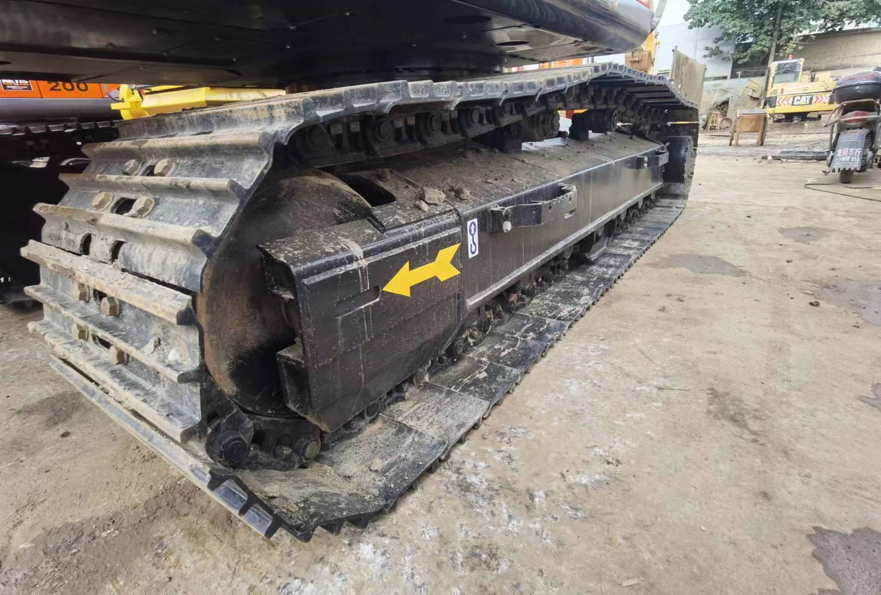 CRAWLER EXCAVATOR Used Hitachi ZX200-3G Excavator for Sale - Low Hours, Full Documentation - Vikšrinis ekskavatorius: foto 5 CRAWLER EXCAVATOR Used Hitachi ZX200-3G Excavator for Sale - Low Hours, Full Documentation - Vikšrinis ekskavatorius: foto 5