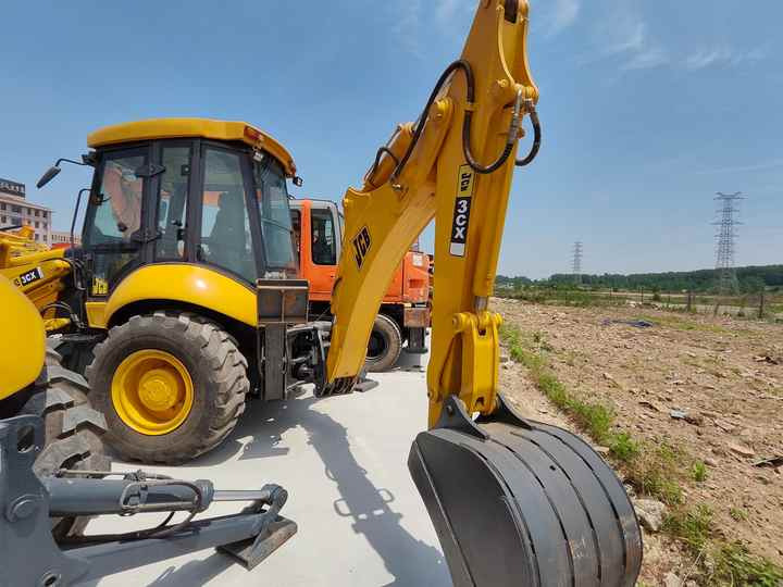 Cheap Price JCB 3CX Backhoe Loader in Excellent Condition for Sale JCB3CX JCB 4CX Available for Sale - Ekskavatorius-krautuvas: foto 2 Cheap Price JCB 3CX Backhoe Loader in Excellent Condition for Sale JCB3CX JCB 4CX Available for Sale - Ekskavatorius-krautuvas: foto 2
