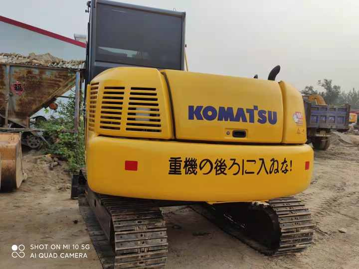 Cheap Used Komatsu PC70 Crawler Excavator with High Efficiency Used Heavy Machinery Komatsu P70 Digger Cheap for Sale - Vikšrinis ekskavatorius: foto 4 Cheap Used Komatsu PC70 Crawler Excavator with High Efficiency Used Heavy Machinery Komatsu P70 Digger Cheap for Sale - Vikšrinis ekskavatorius: foto 4
