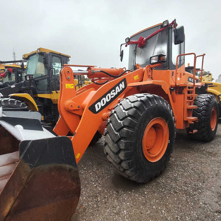 Doosan DL505-9c Loader with High Performance and Cheap Price Used Construction Machinery Export - Ratinis krautuvas: foto 1 Doosan DL505-9c Loader with High Performance and Cheap Price Used Construction Machinery Export - Ratinis krautuvas: foto 1