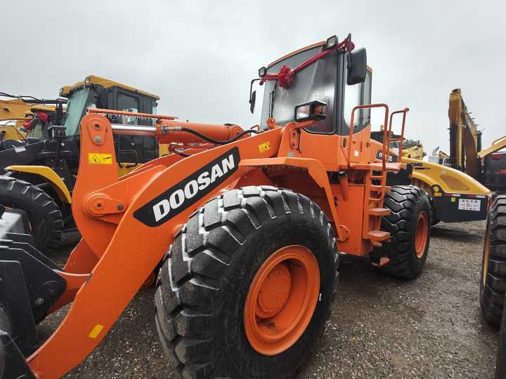 Doosan DL505-9c Loader with High Performance and Cheap Price Used Construction Machinery Export - Ratinis krautuvas: foto 2 Doosan DL505-9c Loader with High Performance and Cheap Price Used Construction Machinery Export - Ratinis krautuvas: foto 2