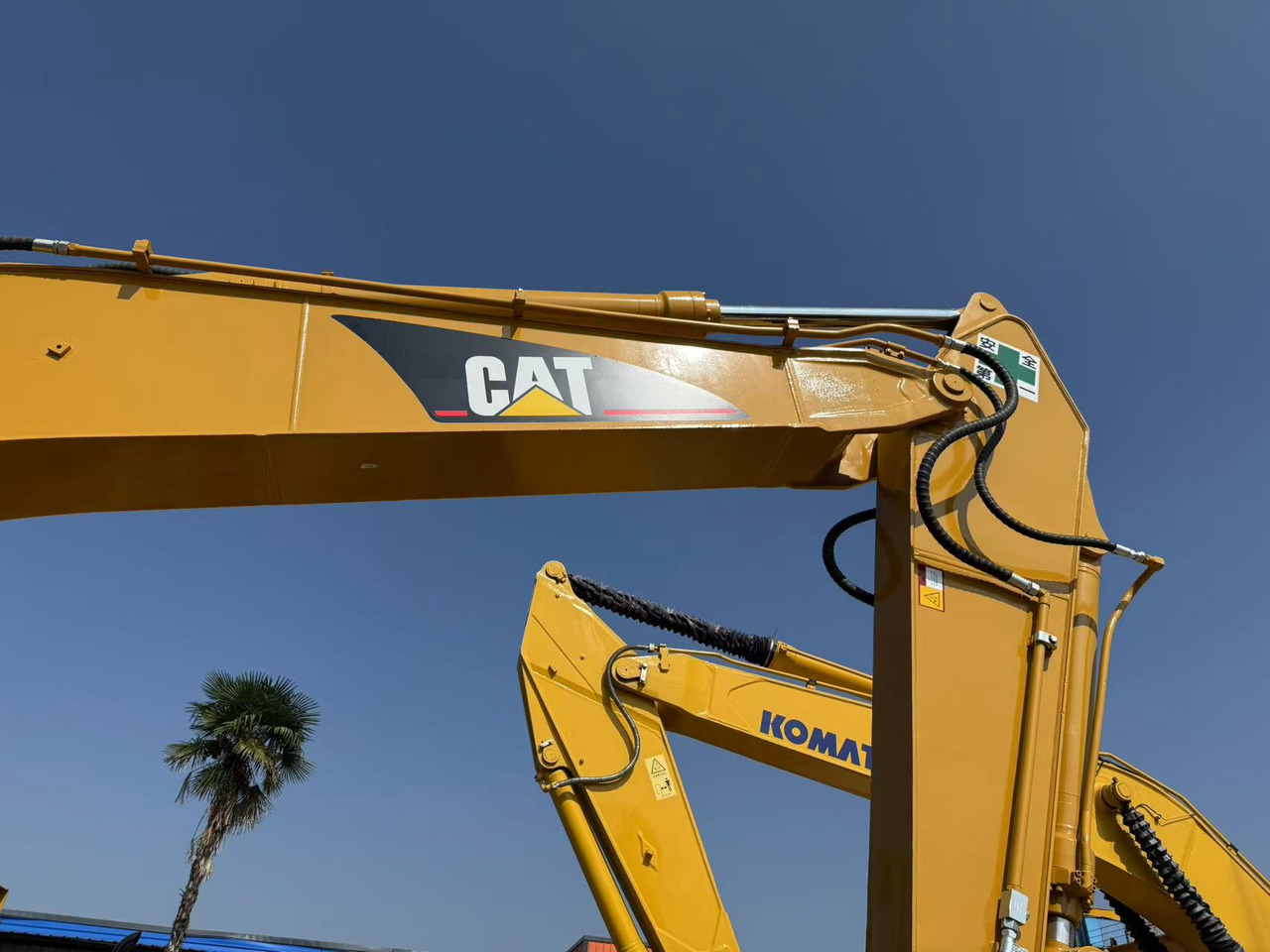 EXCAVATOR Used Caterpillar Excavator 320C Secondhand Cat320C 320CL Crawler Excavator for Sale - Vikšrinis ekskavatorius: foto 4 EXCAVATOR Used Caterpillar Excavator 320C Secondhand Cat320C 320CL Crawler Excavator for Sale - Vikšrinis ekskavatorius: foto 4