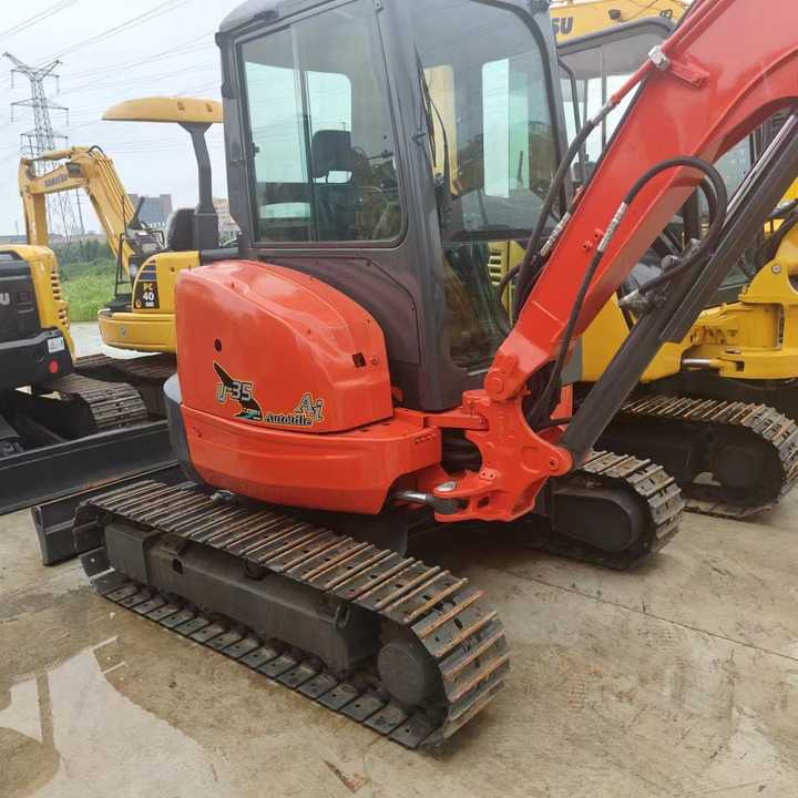 Excellent Performance Original Kubota U35 Mini 3tons Excavator in Stock Kubota U25 35 55 Mini Excavator with Pusher on Sale - Ekskavatorius: foto 1 Excellent Performance Original Kubota U35 Mini 3tons Excavator in Stock Kubota U25 35 55 Mini Excavator with Pusher on Sale - Ekskavatorius: foto 1