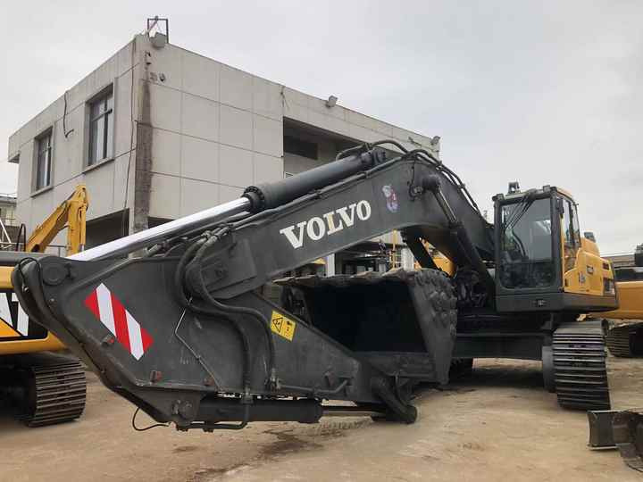 Good Condition VOLVO EC480DL Excavator Low Price Large Hydraulic Crawler Excavator volvo 480dl for Sale - Ekskavatorius: foto 3 Good Condition VOLVO EC480DL Excavator Low Price Large Hydraulic Crawler Excavator volvo 480dl for Sale - Ekskavatorius: foto 3