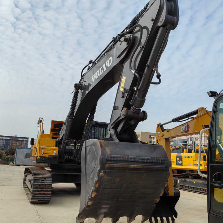 Good Condition VOLVO EC480DL Excavator Low Price Large Hydraulic Crawler Excavator volvo 480dl for Sale - Ekskavatorius: foto 1 Good Condition VOLVO EC480DL Excavator Low Price Large Hydraulic Crawler Excavator volvo 480dl for Sale - Ekskavatorius: foto 1