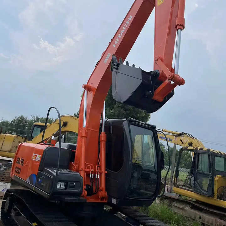 HITACHI ZX120-6 Original Japan Surplus Hitachi ZX120-6 for Sale - Vikšrinis ekskavatorius: foto 3 HITACHI ZX120-6 Original Japan Surplus Hitachi ZX120-6 for Sale - Vikšrinis ekskavatorius: foto 3