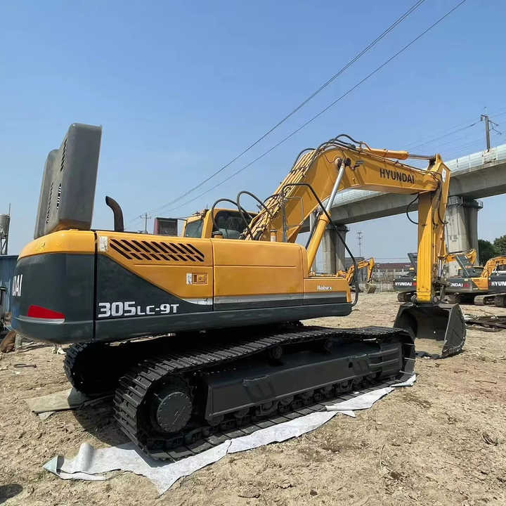 Heavy-Duty Hyundai 305 Excavator for Mining & Construction - Well-Maintained, Warranty Included - Vikšrinis ekskavatorius: foto 1 Heavy-Duty Hyundai 305 Excavator for Mining & Construction - Well-Maintained, Warranty Included - Vikšrinis ekskavatorius: foto 1