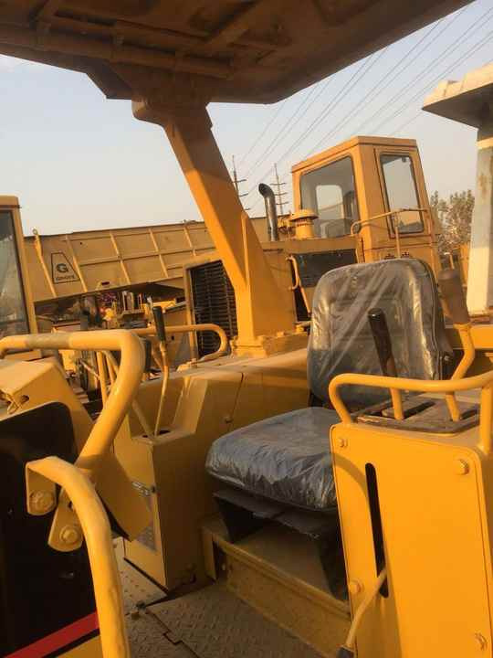 Mini CAT Bulldozer D3c D3 D3k D3m D4h D4m D4k D5h D5g D5k D5m Used Bulldozer with Ripper for Sale lizingą Mini CAT Bulldozer D3c D3 D3k D3m D4h D4m D4k D5h D5g D5k D5m Used Bulldozer with Ripper for Sale: foto 6