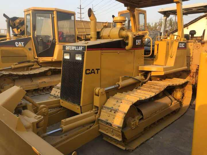 Mini CAT Bulldozer D3c D3 D3k D3m D4h D4m D4k D5h D5g D5k D5m Used Bulldozer with Ripper for Sale - Buldozeris: foto 4 Mini CAT Bulldozer D3c D3 D3k D3m D4h D4m D4k D5h D5g D5k D5m Used Bulldozer with Ripper for Sale - Buldozeris: foto 4