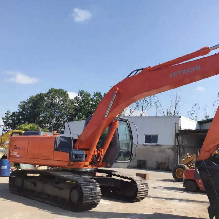 Original Japan Hitachi ZX200-5 Excavator Hitachi Excavator in Low Price for Hot Sale - Vikšrinis ekskavatorius: foto 3 Original Japan Hitachi ZX200-5 Excavator Hitachi Excavator in Low Price for Hot Sale - Vikšrinis ekskavatorius: foto 3