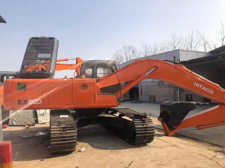 Original Japan Hitachi ZX200 Excavator Hitachi Excavator in Low Price for Hot Sale - Vikšrinis ekskavatorius: foto 2 Original Japan Hitachi ZX200 Excavator Hitachi Excavator in Low Price for Hot Sale - Vikšrinis ekskavatorius: foto 2