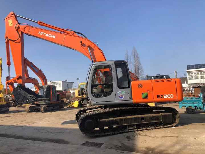 Original Japan Hitachi ZX200 Excavator Hitachi Excavator in Low Price for Hot Sale - Vikšrinis ekskavatorius: foto 3 Original Japan Hitachi ZX200 Excavator Hitachi Excavator in Low Price for Hot Sale - Vikšrinis ekskavatorius: foto 3