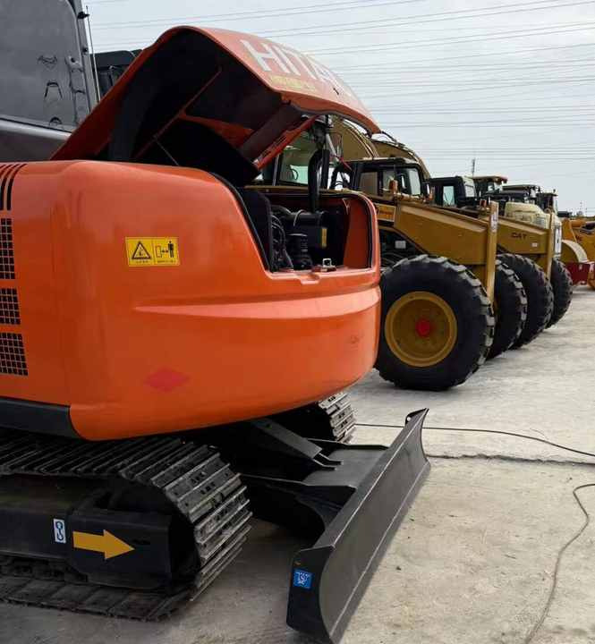 Original Japan Hitachi ZX60 Excavator Hitachi Excavator in Low Price for Hot Sale - Vikšrinis ekskavatorius: foto 4 Original Japan Hitachi ZX60 Excavator Hitachi Excavator in Low Price for Hot Sale - Vikšrinis ekskavatorius: foto 4