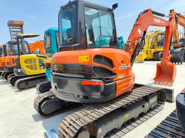 Perfect Condition Kubota U55-4 Japan Brand Mini Excavator with Pusher for Sale 90% Brand New Mini Kubota U25 35 55 5tons - Ekskavatorius: foto 2 Perfect Condition Kubota U55-4 Japan Brand Mini Excavator with Pusher for Sale 90% Brand New Mini Kubota U25 35 55 5tons - Ekskavatorius: foto 2
