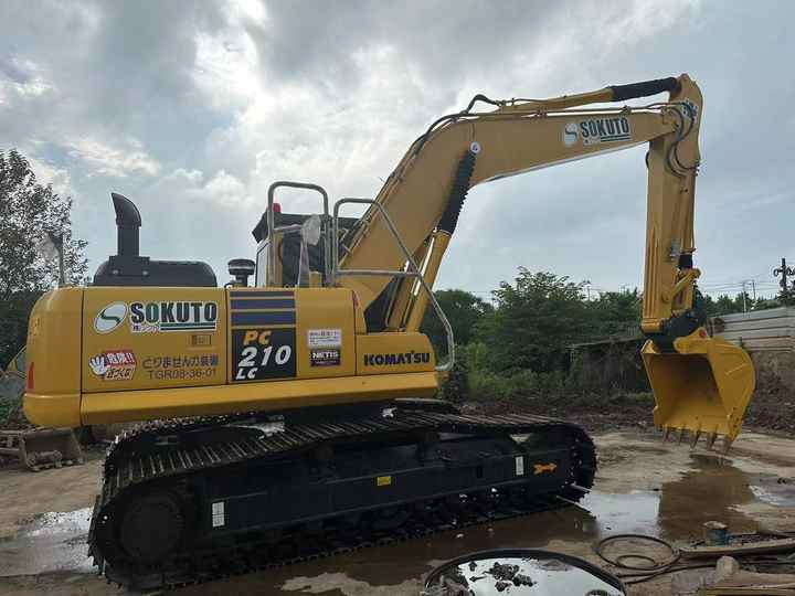 Second Hand Komatsu PC210-8 Excavator 21 Ton Crawler Excavator Japan Brand Low Price with Good Quality for SALE - Ekskavatorius: foto 2 Second Hand Komatsu PC210-8 Excavator 21 Ton Crawler Excavator Japan Brand Low Price with Good Quality for SALE - Ekskavatorius: foto 2