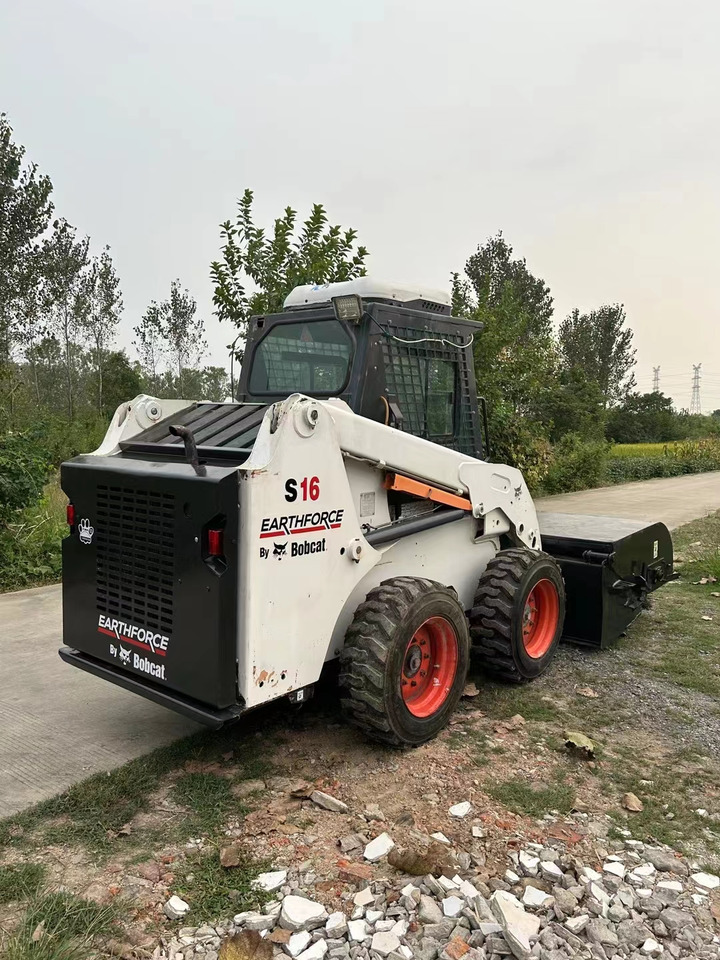 BOBCAT used skidsteer wheel Bobcat S18 High Quality - Statybinė technika: foto 3 BOBCAT used skidsteer wheel Bobcat S18 High Quality - Statybinė technika: foto 3