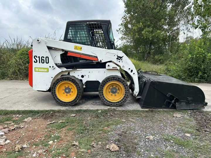 USED BOBCAT S160 Skid-steer Loader with Very Good Performance Is for Sale at a Low Price. - Mini krautuvas: foto 3 USED BOBCAT S160 Skid-steer Loader with Very Good Performance Is for Sale at a Low Price. - Mini krautuvas: foto 3