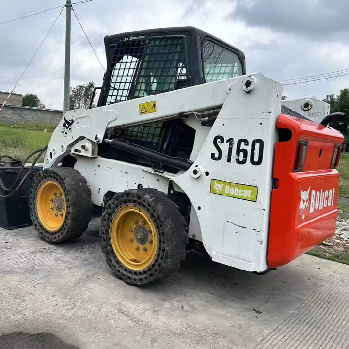 USED BOBCAT S160 Skid-steer Loader with Very Good Performance Is for Sale at a Low Price. - Mini krautuvas: foto 1 USED BOBCAT S160 Skid-steer Loader with Very Good Performance Is for Sale at a Low Price. - Mini krautuvas: foto 1